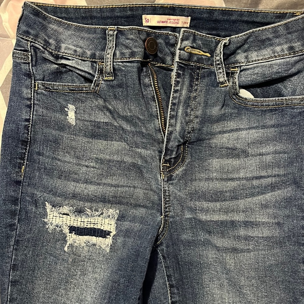 So ultimate jeggings super high rise distressed dark blue